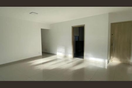 Suíte  de apartamento para alugar com 4 quartos, 120m² em Buritis, Belo Horizonte