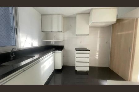 Apartamento para alugar com 120m², 4 quartos e 2 vagasCozinha
