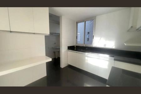 Cozinha de apartamento para alugar com 4 quartos, 120m² em Buritis, Belo Horizonte