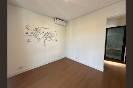 Casa de condomínio à venda com 252m², 5 quartos e 4 vagas Casa de condomínio à venda com 252m², 5 quartos e 4 vagasSuíte 1