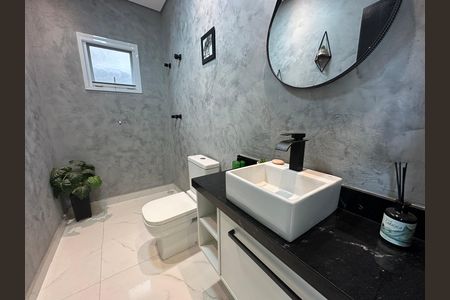 Casa de condomínio à venda com 252m², 5 quartos e 4 vagas Casa de condomínio à venda com 252m², 5 quartos e 4 vagasBanheiro social 2