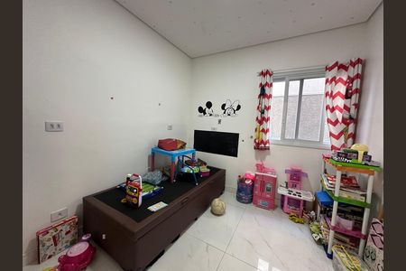 Casa de condomínio à venda com 252m², 5 quartos e 4 vagas Casa de condomínio à venda com 252m², 5 quartos e 4 vagasEscritório