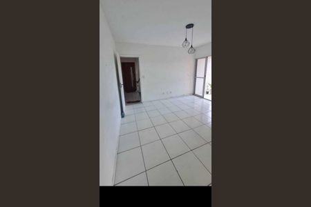 Sala de apartamento para alugar com 2 quartos, 55m² em São Cristóvão, Salvador