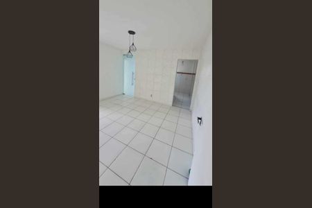 Sala de apartamento para alugar com 2 quartos, 55m² em São Cristóvão, Salvador