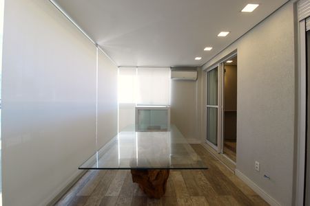 Apartamento à venda com 54m², 1 quarto e 2 vagasVaranda