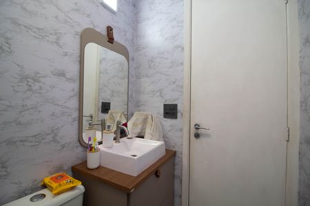 Apartamento à venda com 68m², 3 quartos e 1 vaga Apartamento à venda com 68m², 3 quartos e 1 vagaBanheiro Social