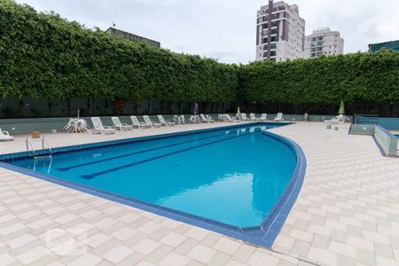 Apartamento à venda com 68m², 3 quartos e 1 vaga Apartamento à venda com 68m², 3 quartos e 1 vagaPiscina