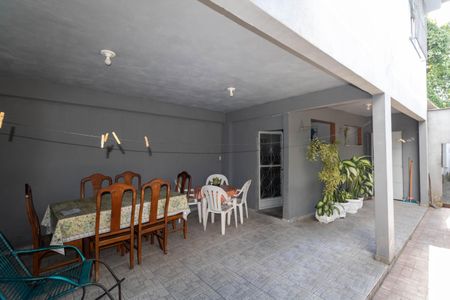 Casa à venda com 200m², 4 quartos e 2 vagasÁrea externa