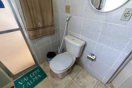 Casa à venda com 200m², 4 quartos e 2 vagasBanheiro 2
