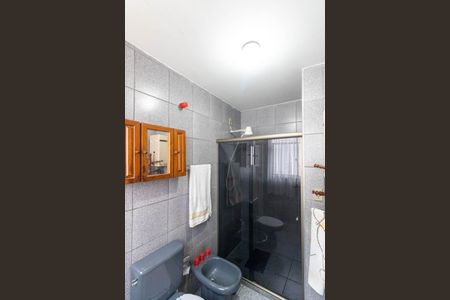 Casa à venda com 200m², 4 quartos e 2 vagasBanheiro 1