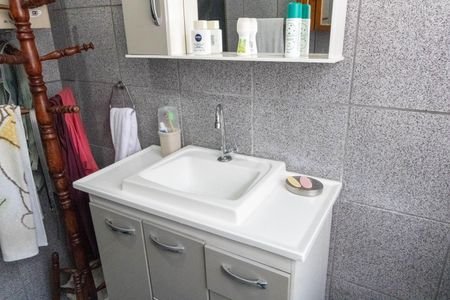 Casa à venda com 200m², 4 quartos e 2 vagasBanheiro 1