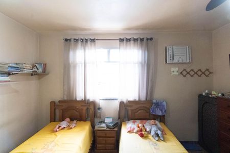 Casa à venda com 200m², 4 quartos e 2 vagasQuarto 2