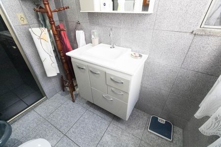 Casa à venda com 200m², 4 quartos e 2 vagasBanheiro 1