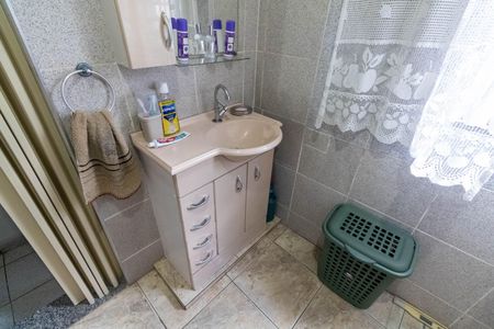 Casa à venda com 200m², 4 quartos e 2 vagasBanheiro 2