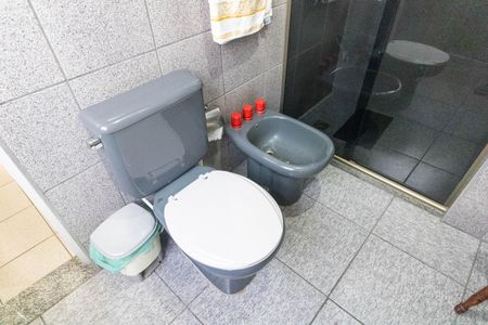 Casa à venda com 200m², 4 quartos e 2 vagasBanheiro 1