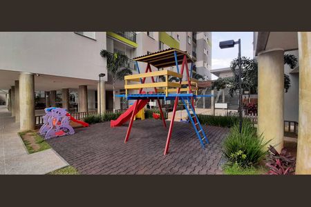 Apartamento para alugar com 55m², 2 quartos e 1 vaga Apartamento para alugar com 55m², 2 quartos e 1 vagaÁrea comum - Playground
