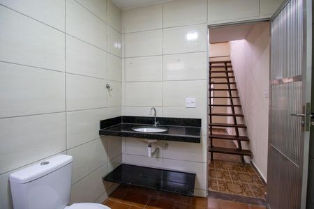 Casa para alugar com 200m², 3 quartos e sem vaga Casa para alugar com 200m², 3 quartos e sem vagaBanheiro