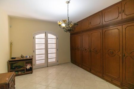 Casa para alugar com 441m², 5 quartos e 1 vagaQuarto 1