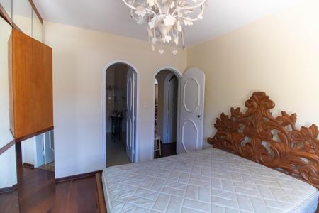Casa para alugar com 441m², 5 quartos e 1 vagaSuíte 