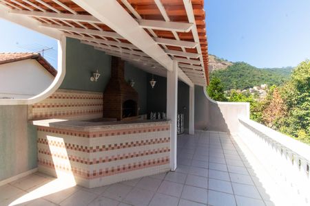 Casa para alugar com 441m², 5 quartos e 1 vagaÁrea gourmet