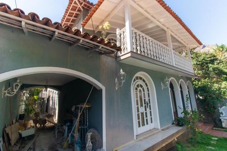 Casa para alugar com 441m², 5 quartos e 1 vagaFachada