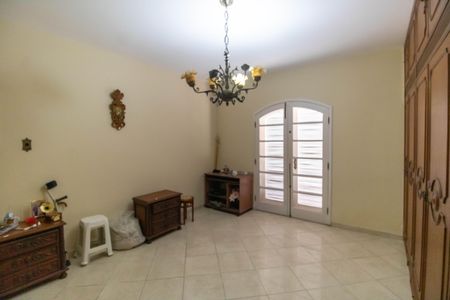 Casa para alugar com 441m², 5 quartos e 1 vagaQuarto 1