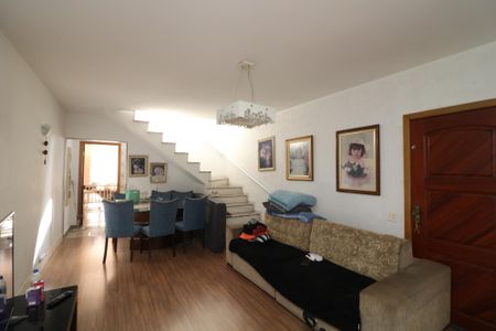 Sala de casa à venda com 3 quartos, 125m² em Jardim Nice, São Paulo