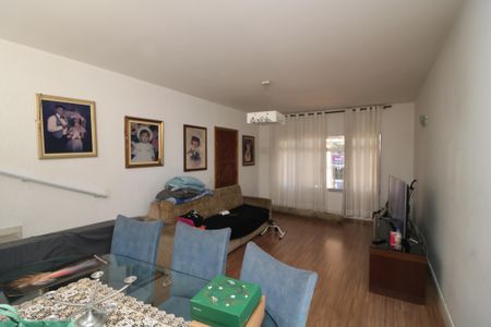 Sala de casa à venda com 3 quartos, 125m² em Jardim Nice, São Paulo