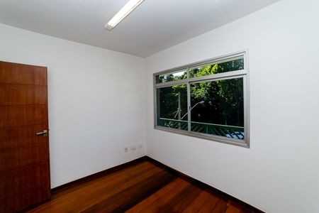 Apartamento à venda com 133m², 3 quartos e 2 vagas Apartamento à venda com 133m², 3 quartos e 2 vagasQuarto 1