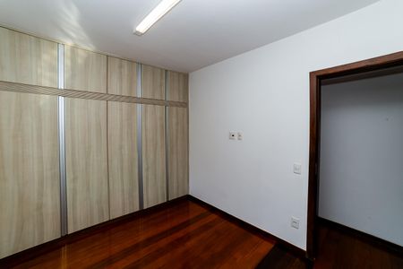 Apartamento à venda com 133m², 3 quartos e 2 vagas Apartamento à venda com 133m², 3 quartos e 2 vagasQuarto 1