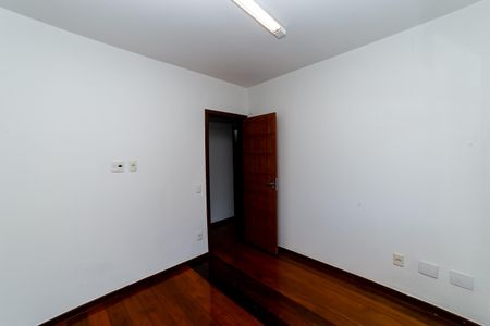 Apartamento à venda com 133m², 3 quartos e 2 vagas Apartamento à venda com 133m², 3 quartos e 2 vagasQuarto 1