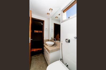 Apartamento à venda com 133m², 3 quartos e 2 vagas Apartamento à venda com 133m², 3 quartos e 2 vagasBanheiro da Suíte