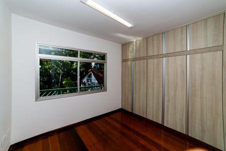 Apartamento à venda com 133m², 3 quartos e 2 vagas Apartamento à venda com 133m², 3 quartos e 2 vagasQuarto 1