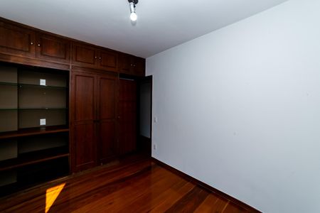Apartamento à venda com 133m², 3 quartos e 2 vagas Apartamento à venda com 133m², 3 quartos e 2 vagasQuarto 2