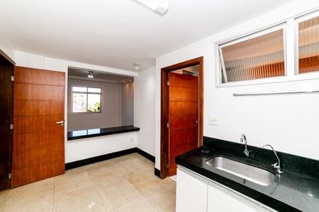 Apartamento à venda com 133m², 3 quartos e 2 vagas Apartamento à venda com 133m², 3 quartos e 2 vagasCozinha