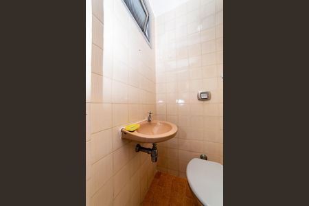 Apartamento à venda com 133m², 3 quartos e 2 vagas Apartamento à venda com 133m², 3 quartos e 2 vagasBanheiro de serviço
