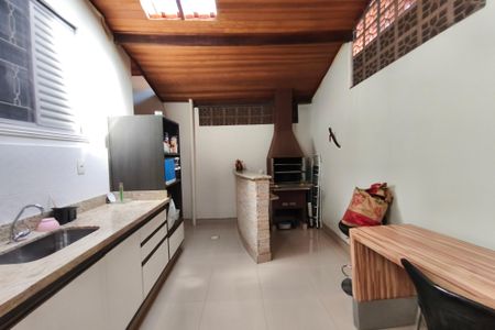 Casa à venda com 270m², 3 quartos e 5 vagasÁrea gourmet