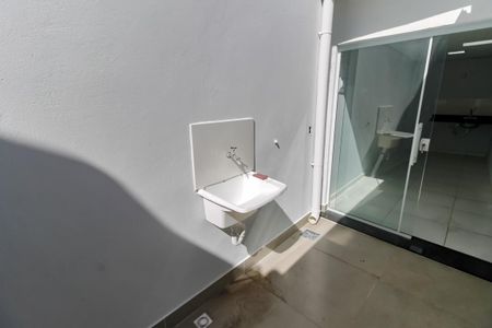 Casa à venda com 71m², 2 quartos e 1 vaga Casa à venda com 71m², 2 quartos e 1 vagaÁrea de Serviço