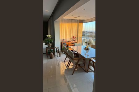 Sala de apartamento à venda com 3 quartos, 132m² em Tamboré, Santana de Parnaíba