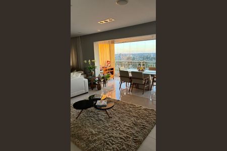 Sala de apartamento à venda com 3 quartos, 132m² em Tamboré, Santana de Parnaíba
