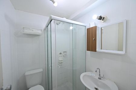 Banheiro Social de kitnet/studio à venda com 1 quarto, 29m² em Vila Clementino, São Paulo