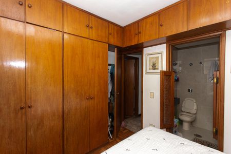 Apartamento à venda com 114m², 3 quartos e 2 vagas Apartamento à venda com 114m², 3 quartos e 2 vagasSuíte
