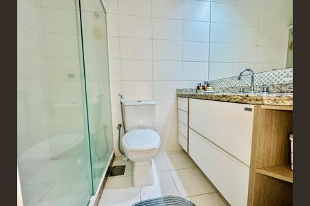 Banheiro de apartamento à venda com 3 quartos, 116m² em Charitas, Niterói