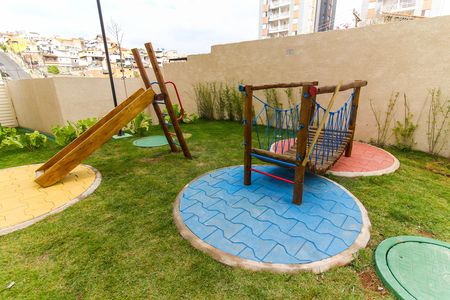 Apartamento à venda com 32m², 2 quartos e sem vaga Apartamento à venda com 32m², 2 quartos e sem vagaÁrea Comum