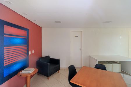 Apartamento para alugar com 44m², 2 quartos e 1 vagaÁrea comum - Salão de festas