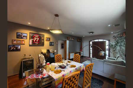 Casa à venda com 350m², 5 quartos e 4 vagas