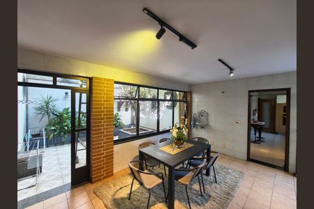 Casa à venda com 350m², 5 quartos e 4 vagas