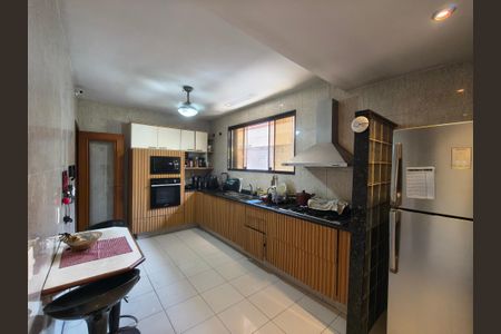 Casa à venda com 350m², 5 quartos e 4 vagas