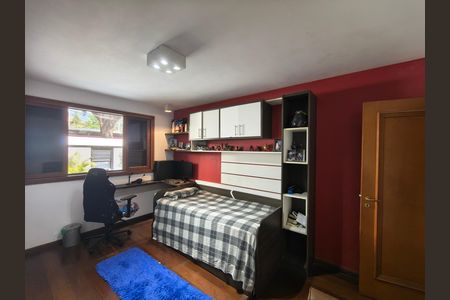 Casa à venda com 350m², 5 quartos e 4 vagas