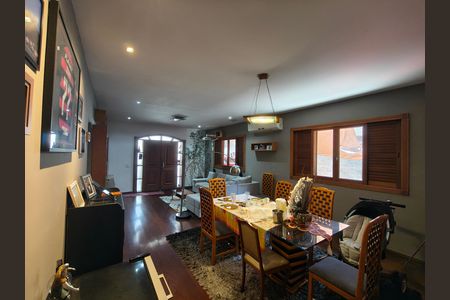 Casa à venda com 350m², 5 quartos e 4 vagas